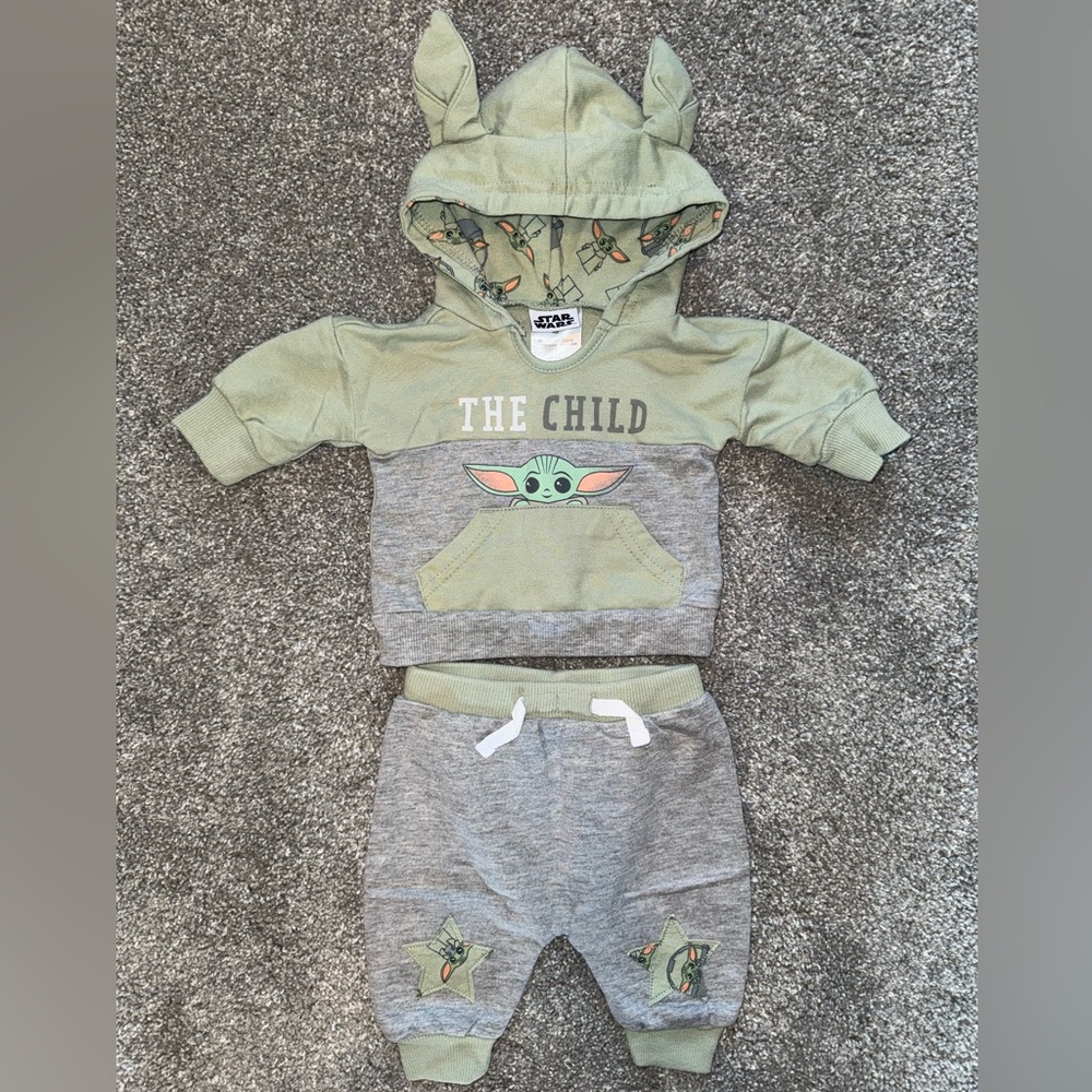 Star Wars newborn baby outfit set hooded sweater and pants good condition